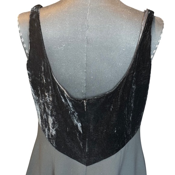 Vintage Dark Feminine Whimsigoth Tahari Black Velvet Midi Dress with Slit - Picture 5 of 8